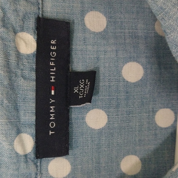 Women's Tommy Hilfiger polka dot blue chambray extra large button down shirt - Picture 2 of 4